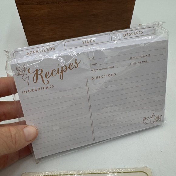 New Eccolo Wooden Recipe Box with 50 Lined Cards, 6 Dividers 7” X 4.5” X 5.5” - Picture 6 of 14